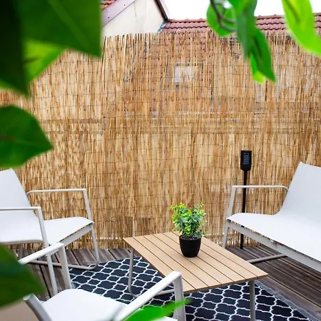 Skyline,downtown Station, Terrace, Netflix * Reims