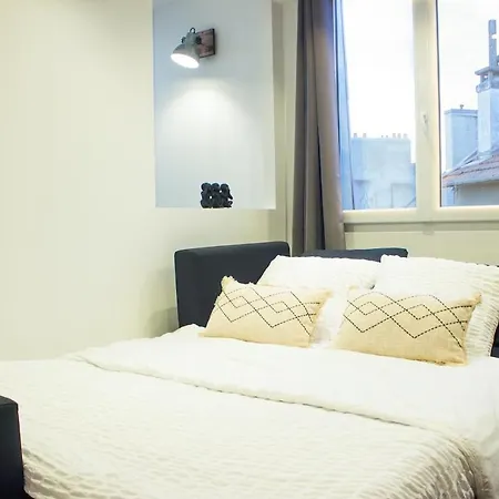 Skyline,downtown Station, Terrace, Netflix * Reims