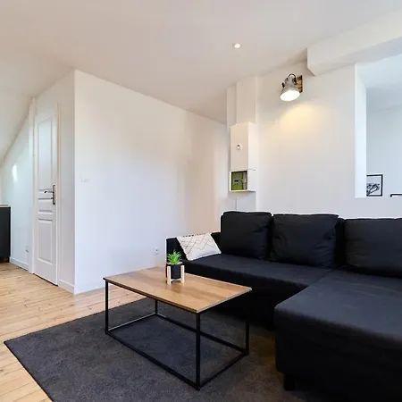 Skyline,downtown Station, Terrace, Netflix Reims