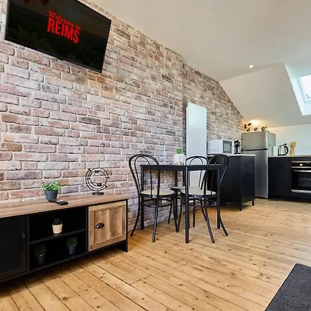 Skyline,downtown Station, Terrace, Netflix * Reims