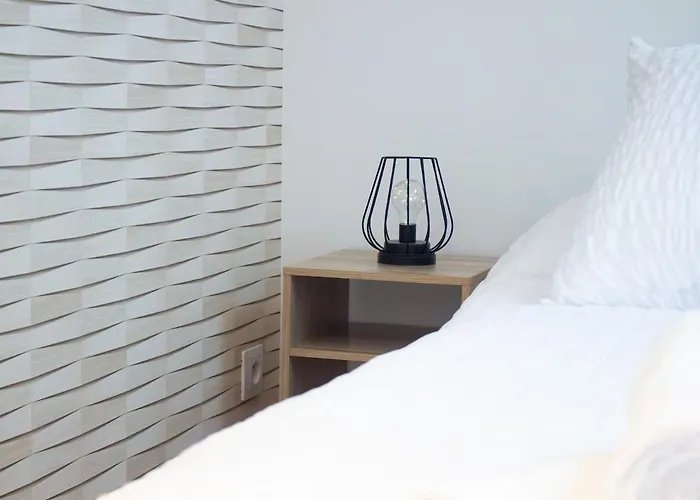 דירה Skyline,downtown Station, Terrace, Netflix