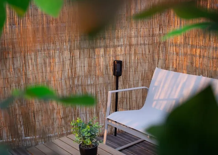 Skyline,downtown Station, Terrace, Netflix * ריימס